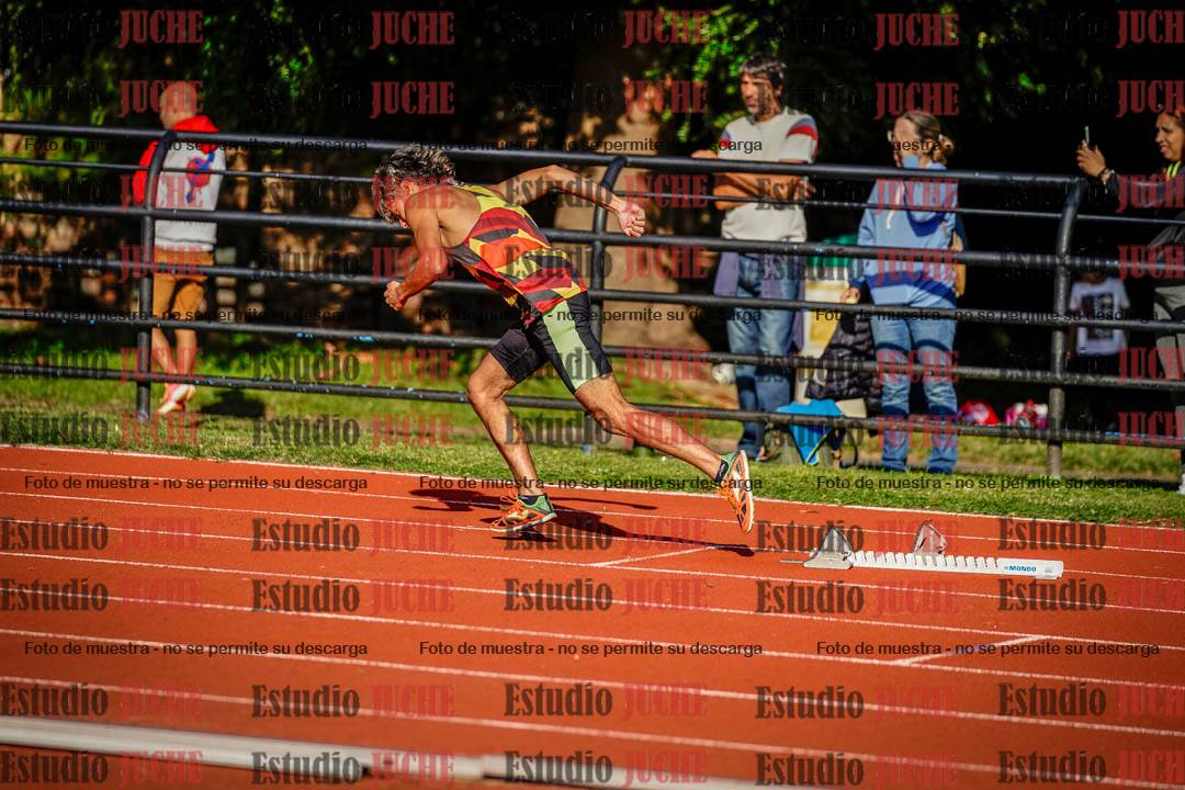 Fotos de los 400 m con vallas de varones