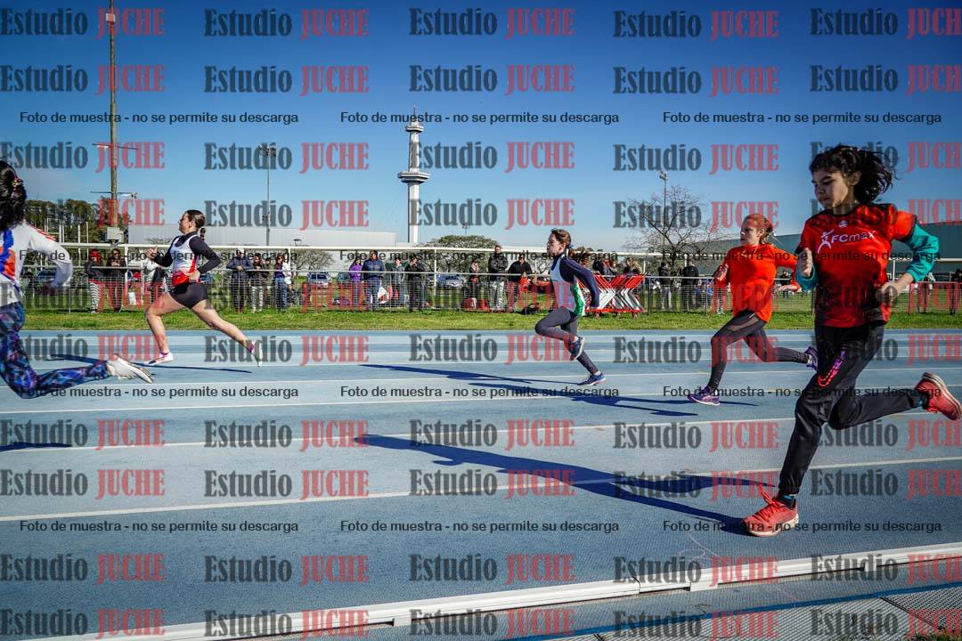 Fotos de los 80 m llanos de mujeres - U14