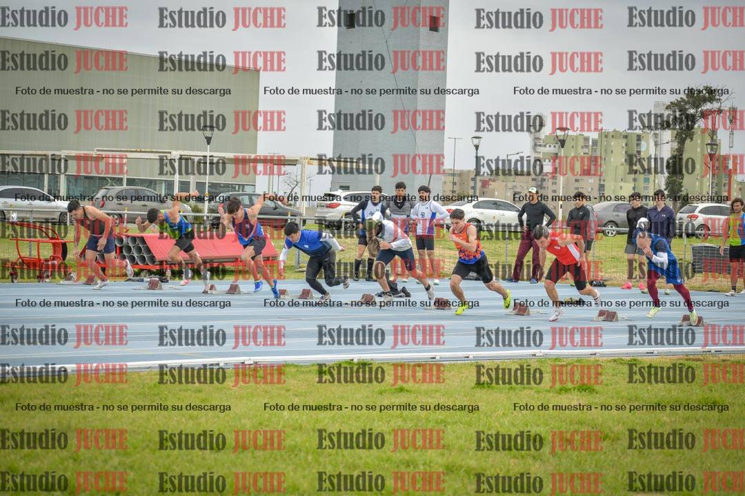 Fotos de los 100 m llanos de varones