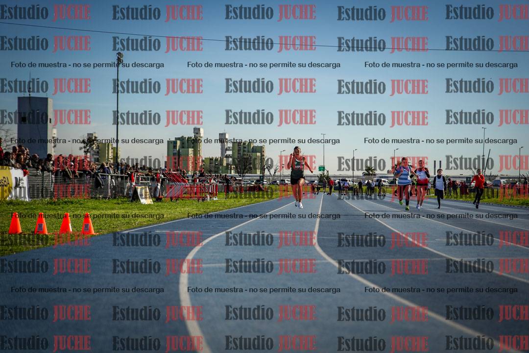 Fotos de los 80 m llanos de mujeres - U14
