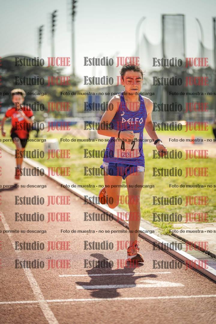 Fotos de los 600 m llanos de varones - U16