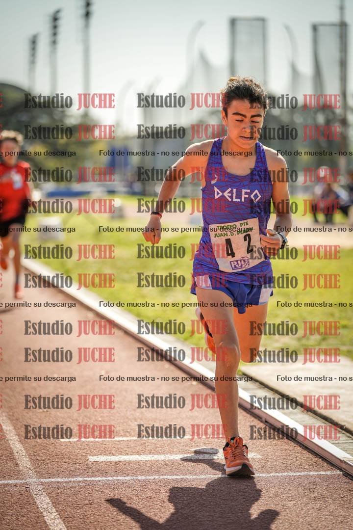 Fotos de los 600 m llanos de varones - U16