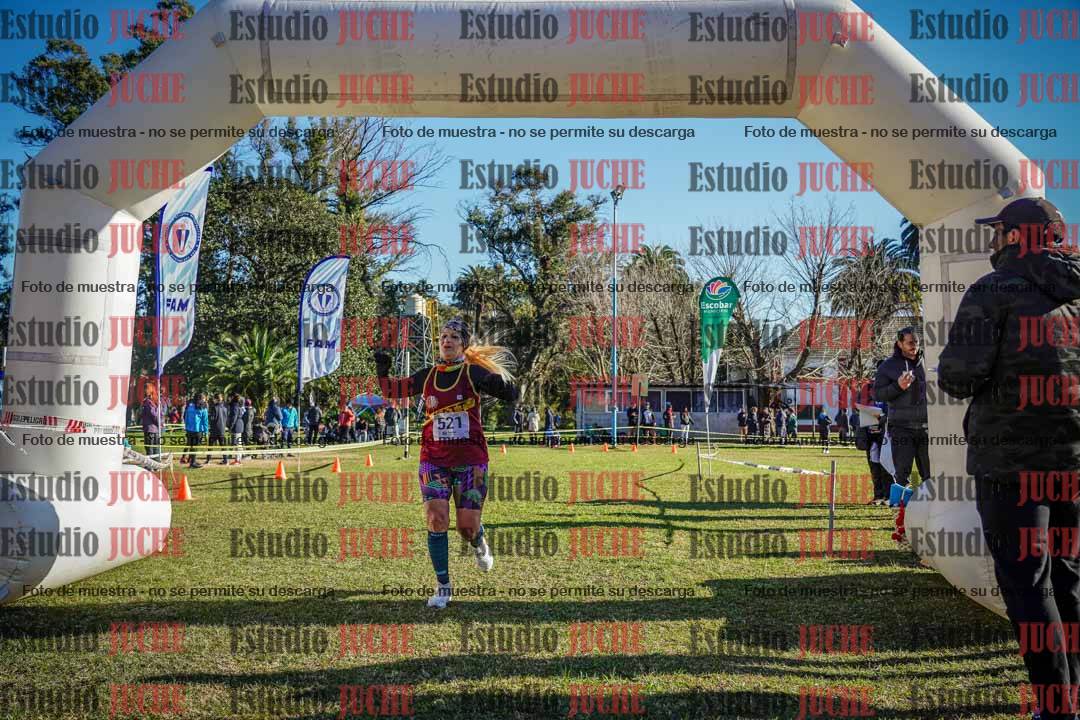 Fotos de la llegada del cross de 4000 m - mujeres