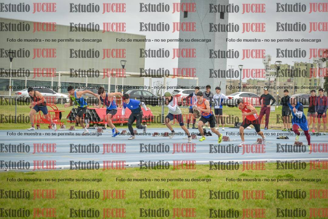 Fotos de los 100 m llanos de varones