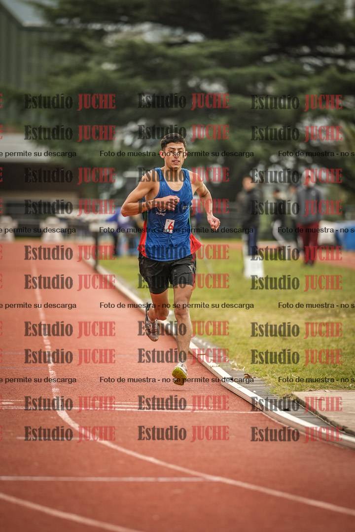 Fotos de los 3000 m con obstáculos de varones