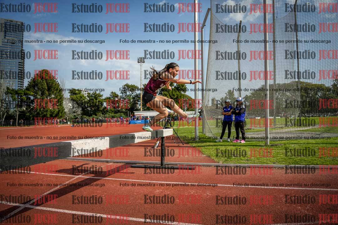 Fotos de los 1500 m con obstáculos de mujeres
