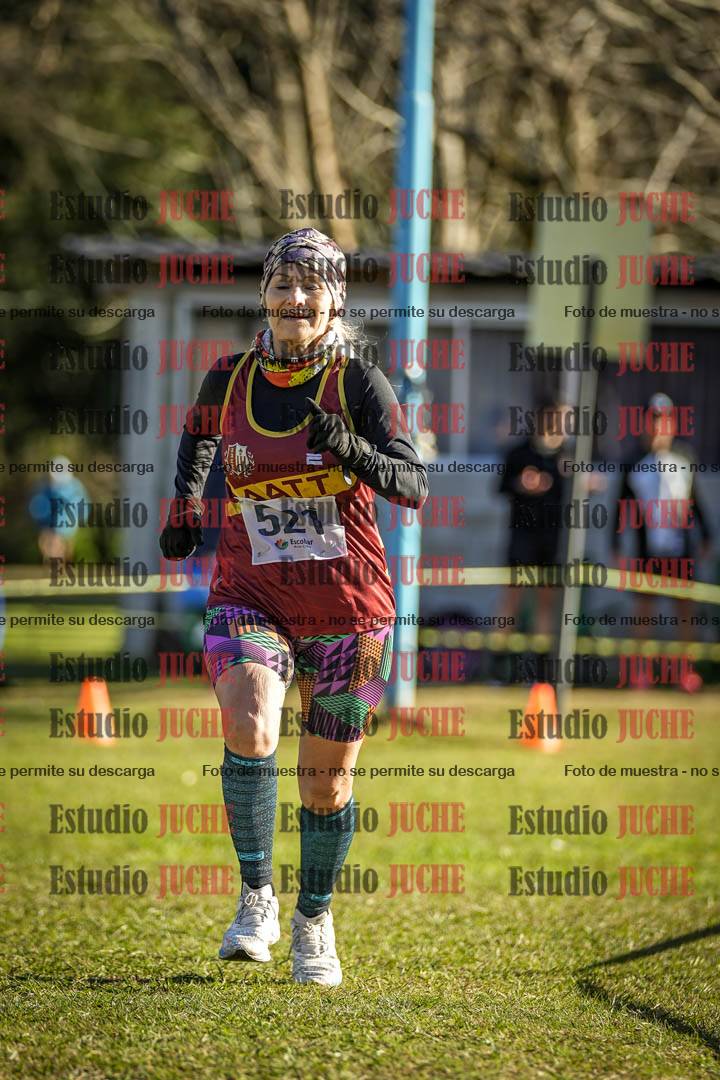 Fotos de la llegada del cross de 4000 m - mujeres