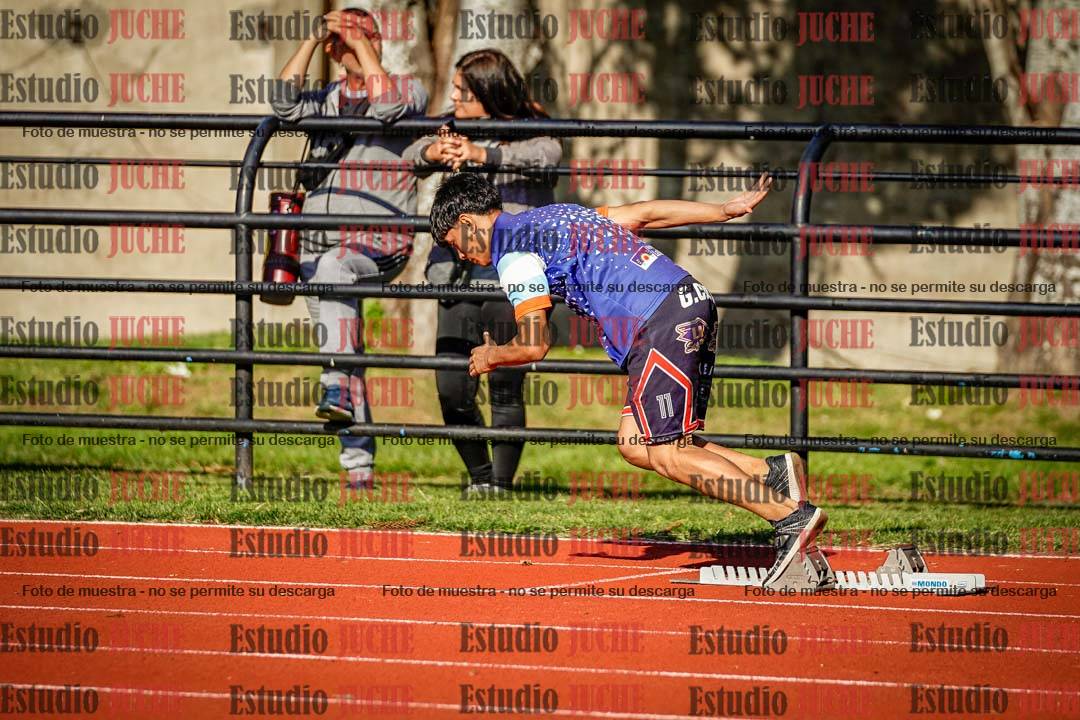 Fotos de los 400 m con vallas de varones