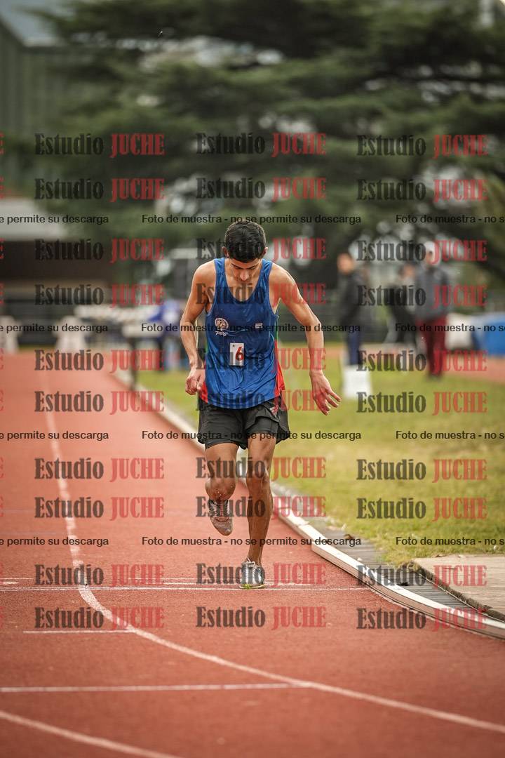 Fotos de los 3000 m con obstáculos de varones