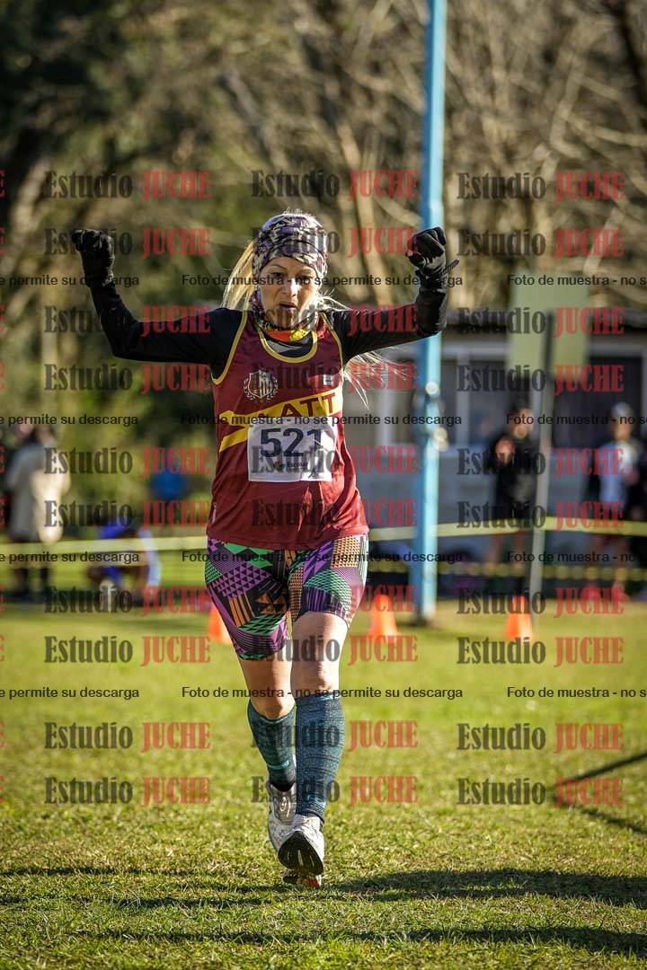 Fotos de la llegada del cross de 4000 m - mujeres