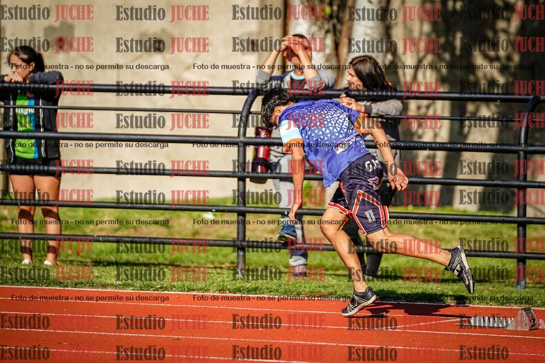 Fotos de los 400 m con vallas de varones