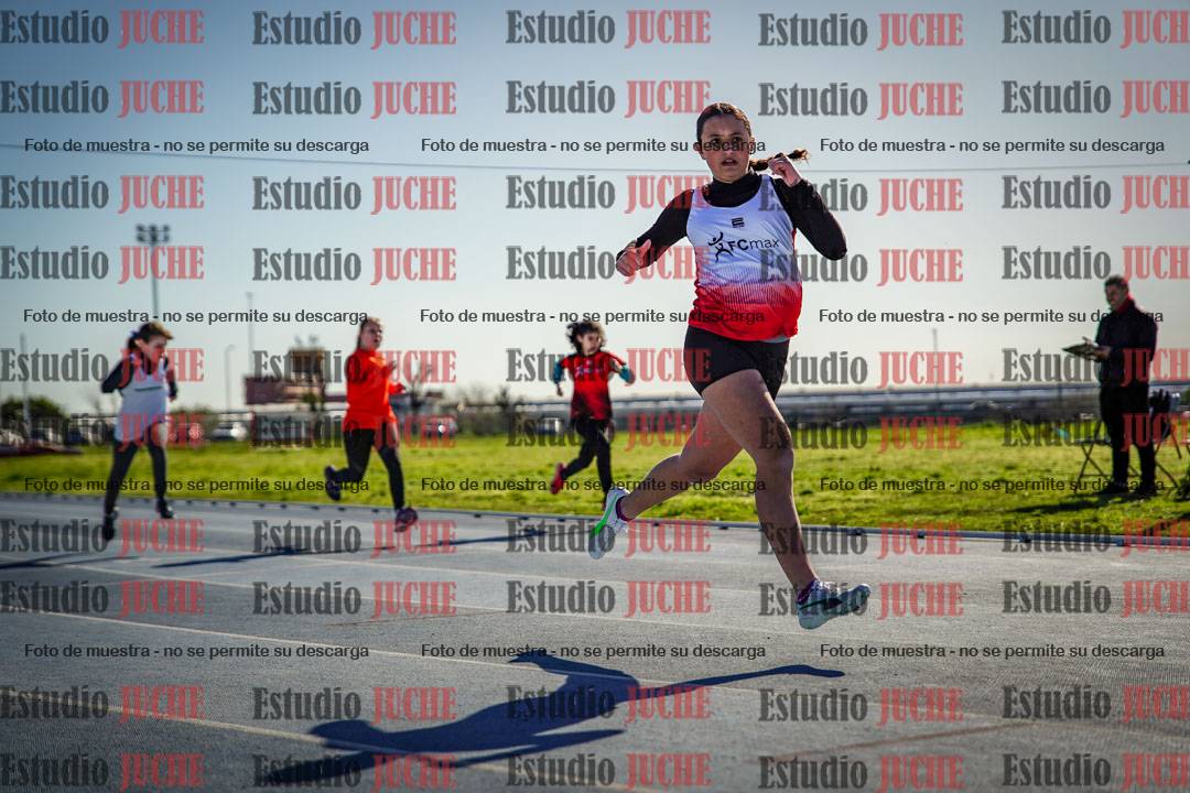 Fotos de los 80 m llanos de mujeres - U14