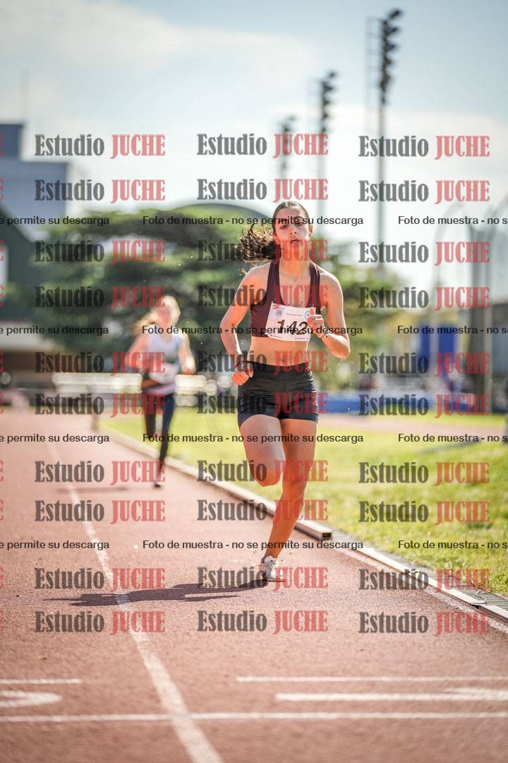 Fotos de los 1500 m con obstáculos de mujeres