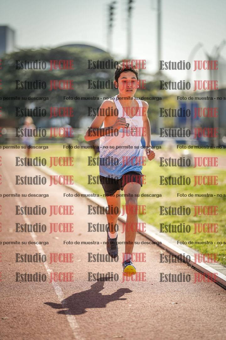 Fotos de los 600 m llanos de varones - U16