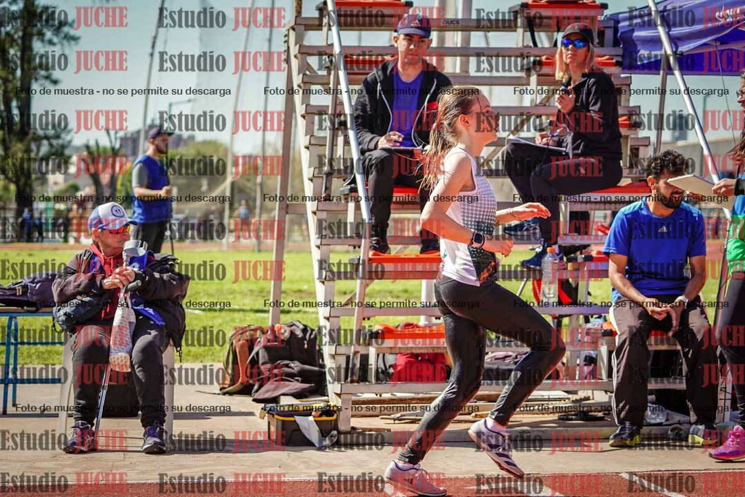 Fotos de los 1500 m con obstáculos de mujeres
