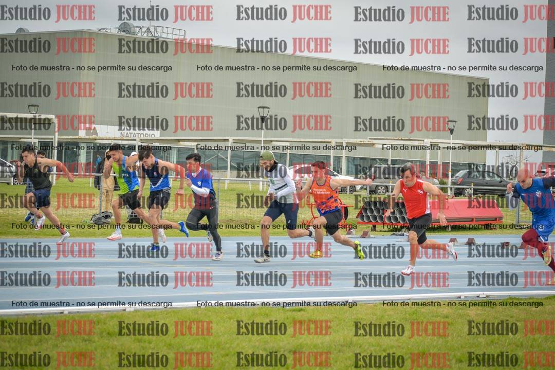 Fotos de los 100 m llanos de varones