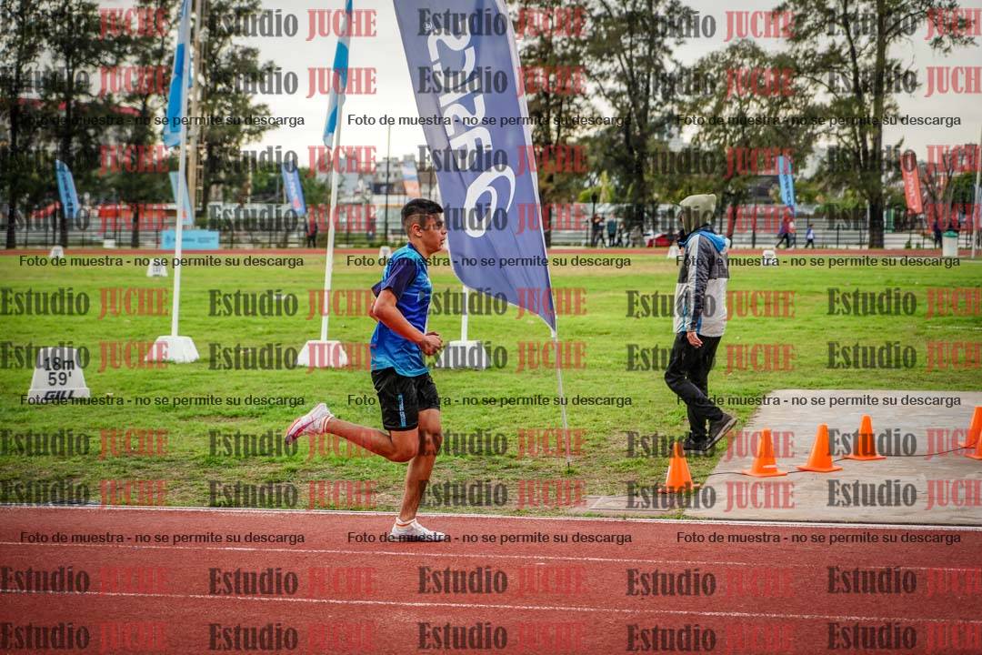 Fotos de los 2000 m con obstáculos de varones
