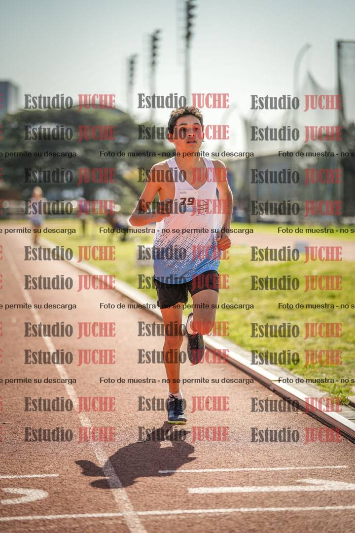 Fotos de los 600 m llanos de varones - U16