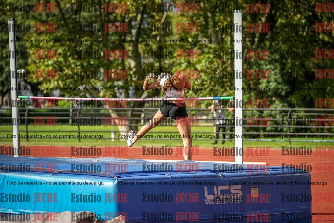 Fotos del salto en alto de mujeres