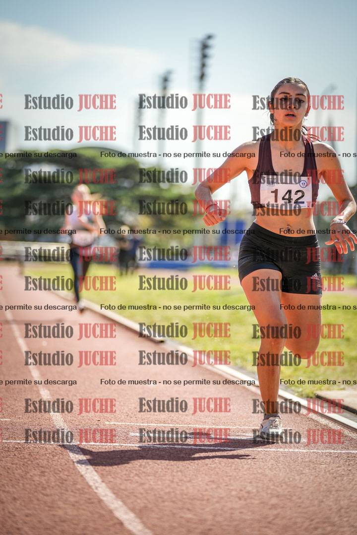 Fotos de los 1500 m con obstáculos de mujeres