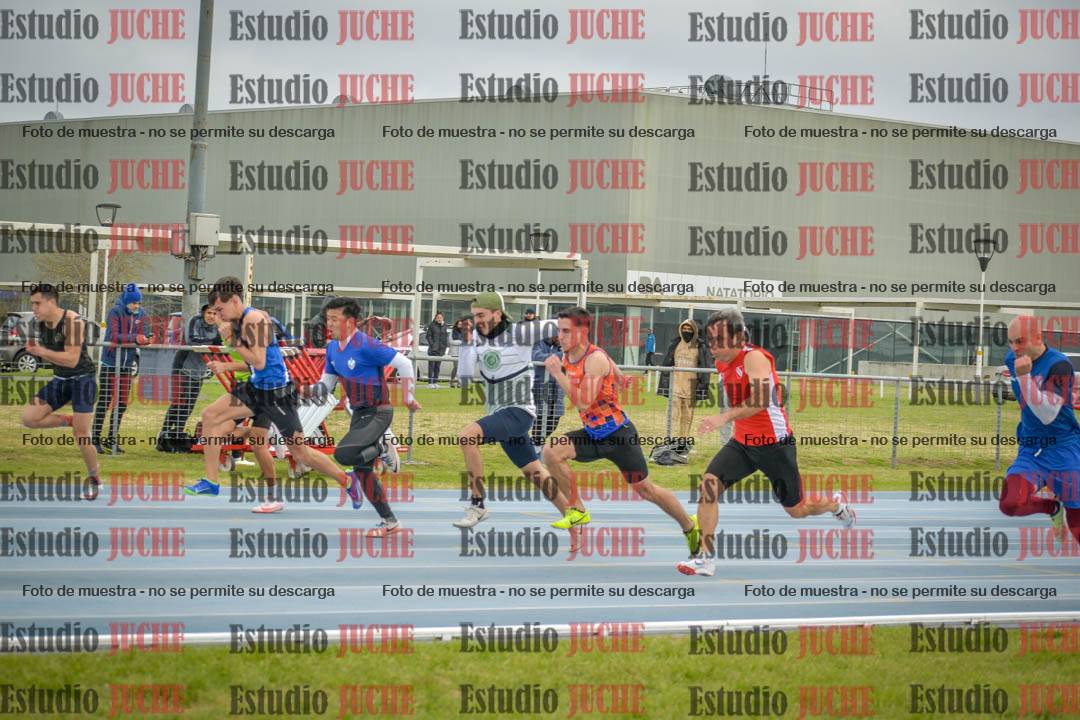 Fotos de los 100 m llanos de varones