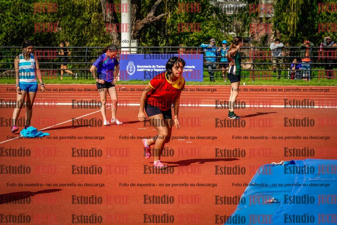 Fotos del salto en alto de mujeres - hexatlón 2