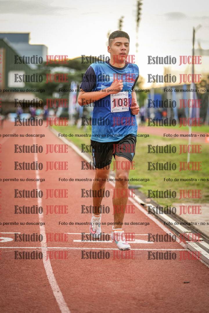 Fotos de los 2000 m con obstáculos de varones