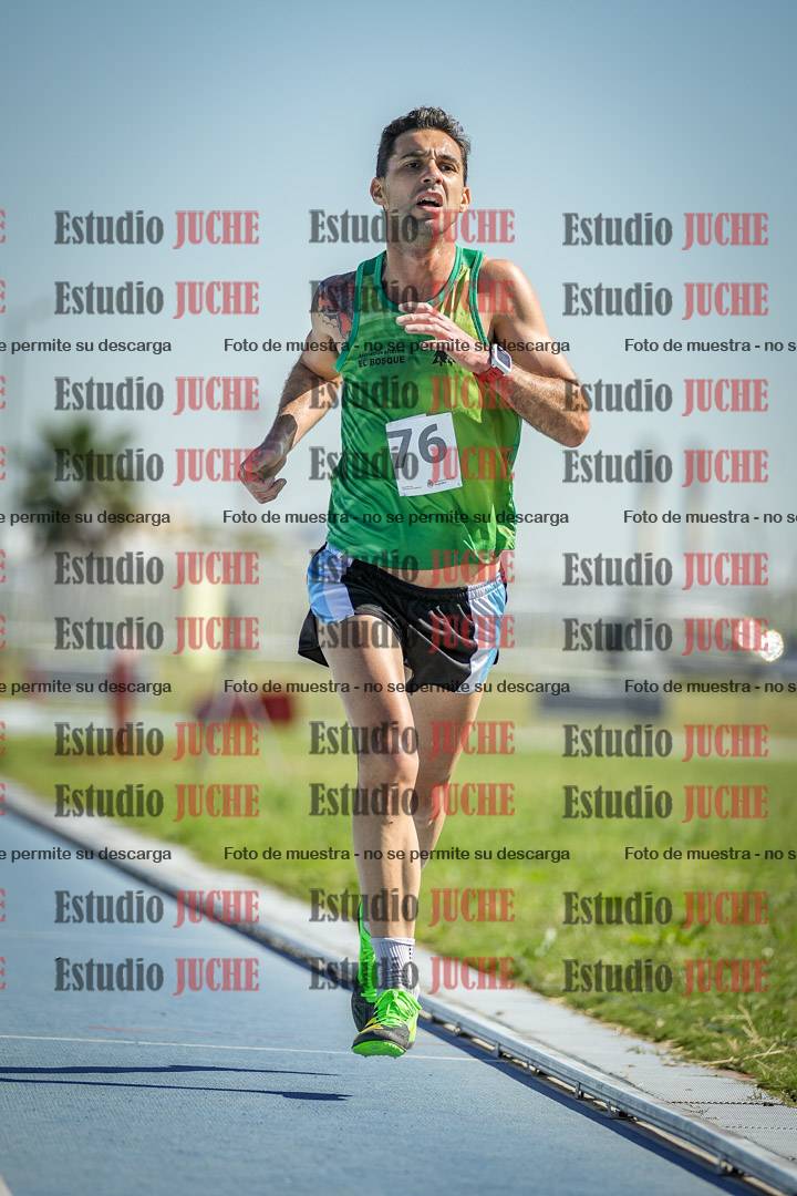 Fotos de los 5000 m de mujeres y varones - serie 1