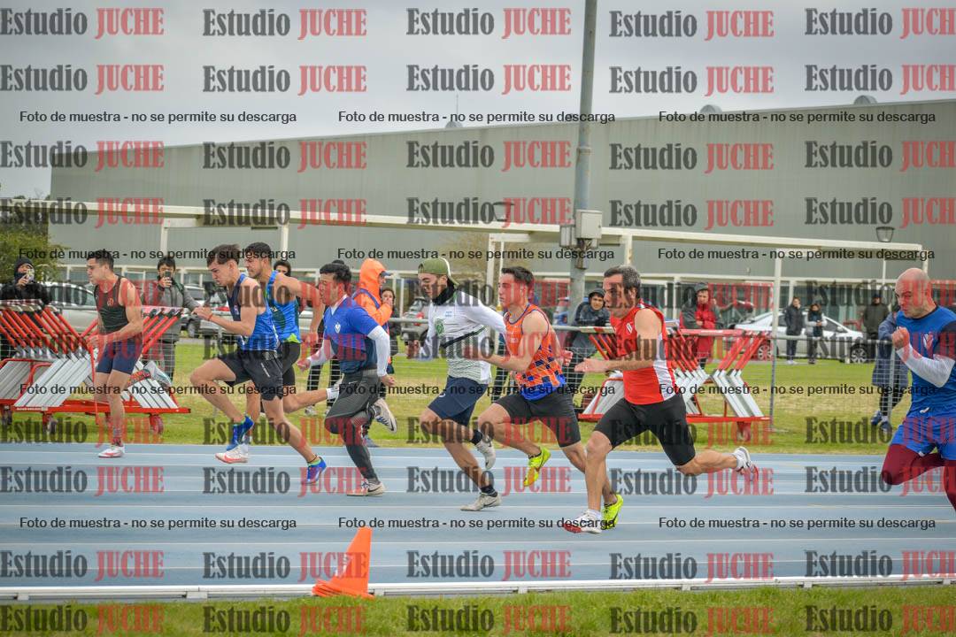 Fotos de los 100 m llanos de varones