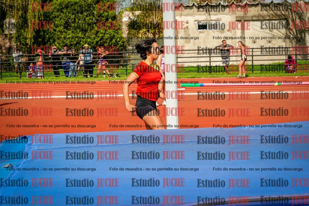 Fotos del salto en alto de mujeres - hexatlón 2
