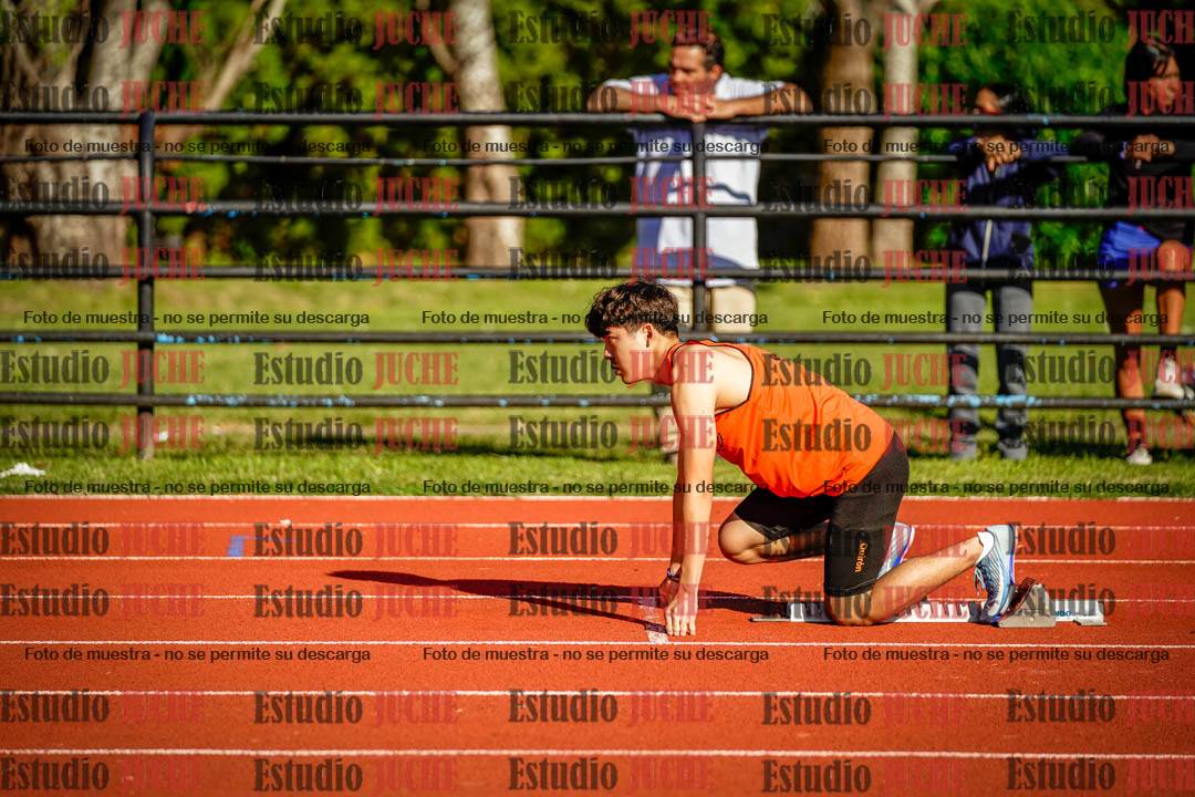 Fotos de los 400 m con vallas de varones