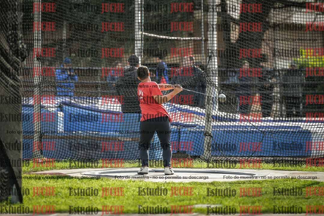 Fotos del lanzamiento de martillo de varones