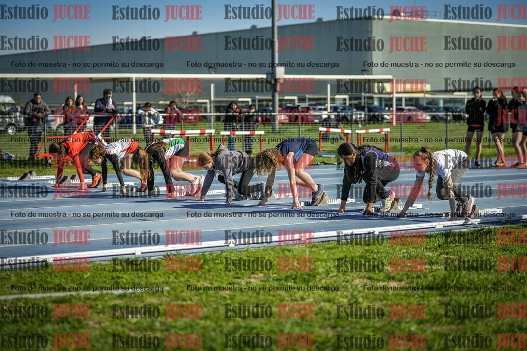 Fotos de los 80 m llanos de mujeres - U14