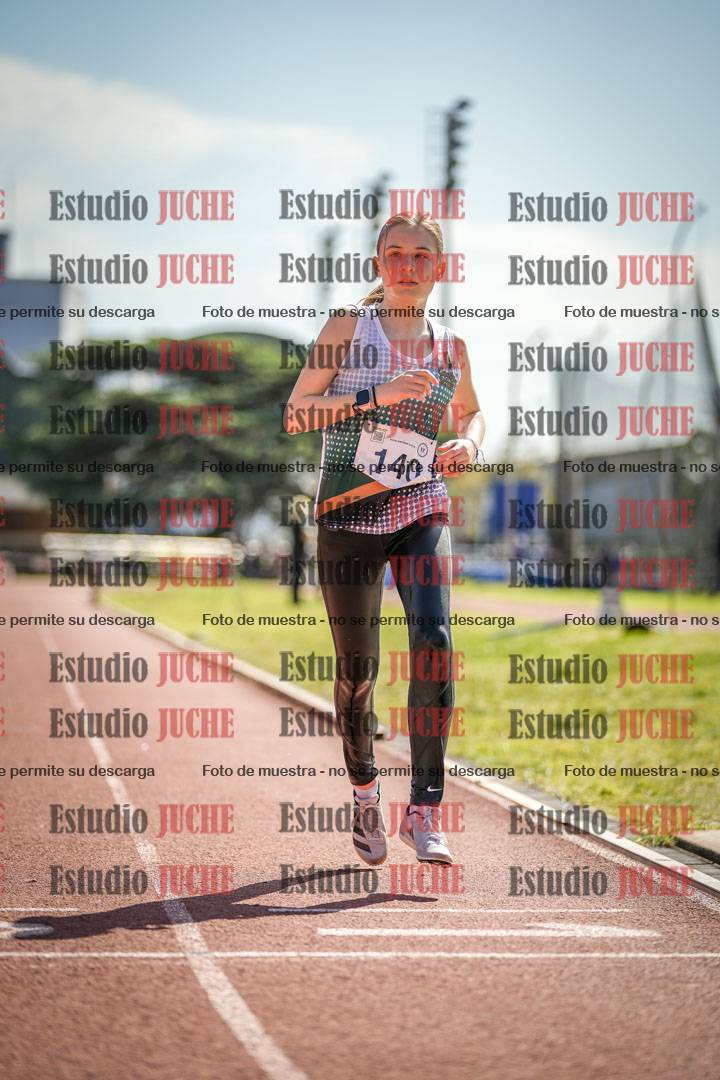 Fotos de los 1500 m con obstáculos de mujeres