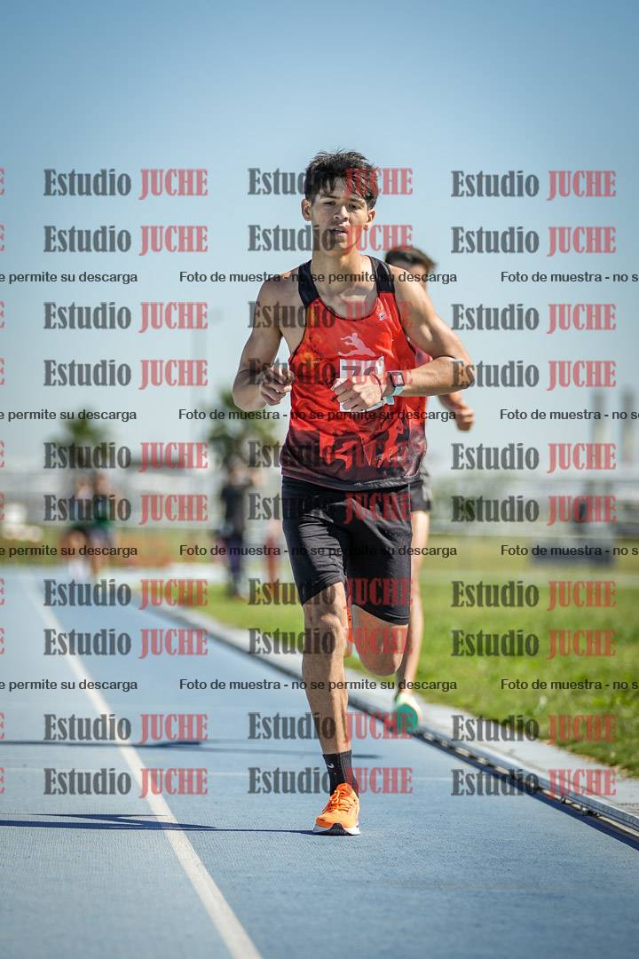Fotos de los 5000 m de mujeres y varones - serie 1
