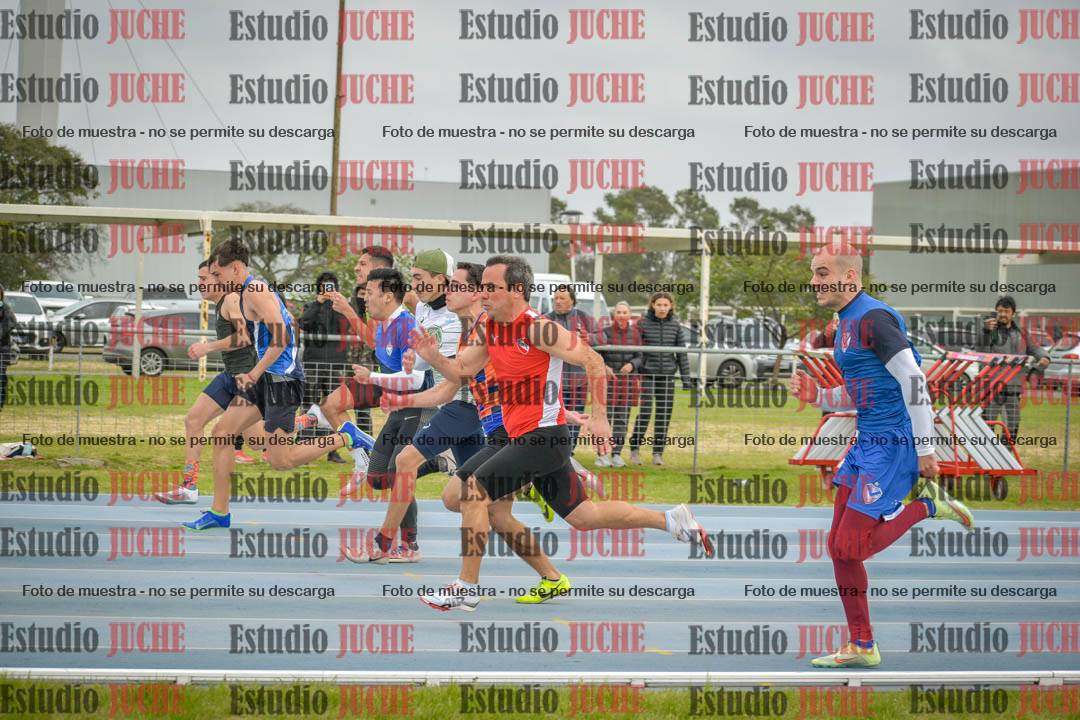 Fotos de los 100 m llanos de varones