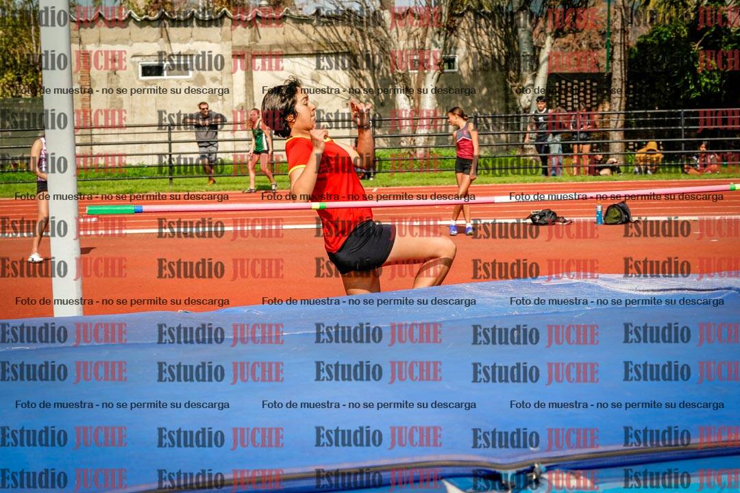 Fotos del salto en alto de mujeres - hexatlón 2