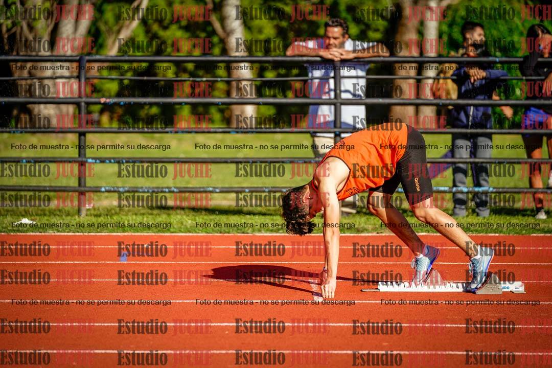 Fotos de los 400 m con vallas de varones