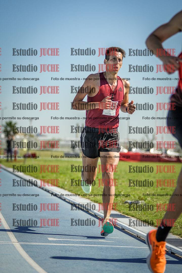 Fotos de los 5000 m de mujeres y varones - serie 1