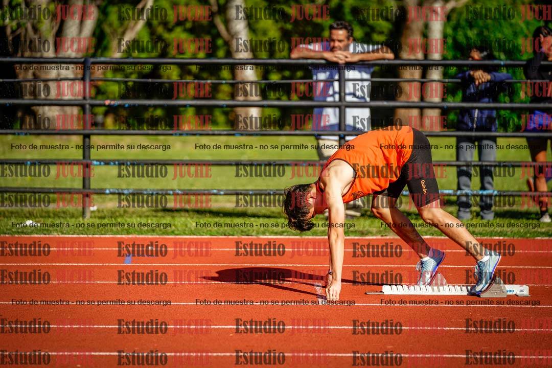 Fotos de los 400 m con vallas de varones