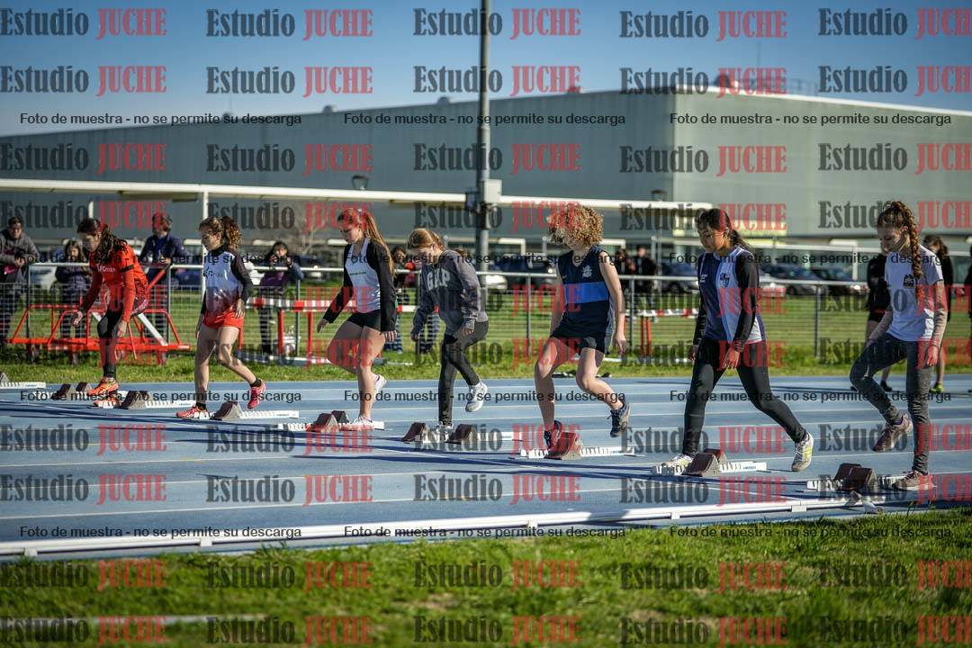 Fotos de los 80 m llanos de mujeres - U14
