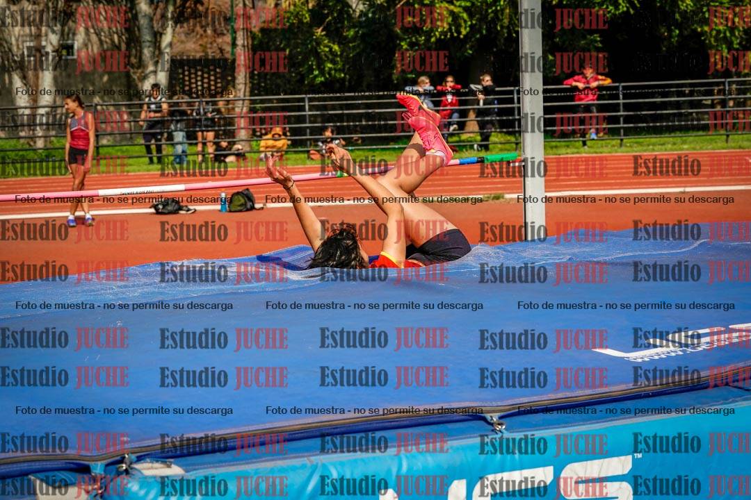 Fotos del salto en alto de mujeres - hexatlón 2