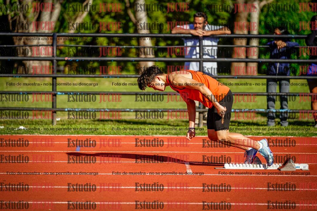 Fotos de los 400 m con vallas de varones