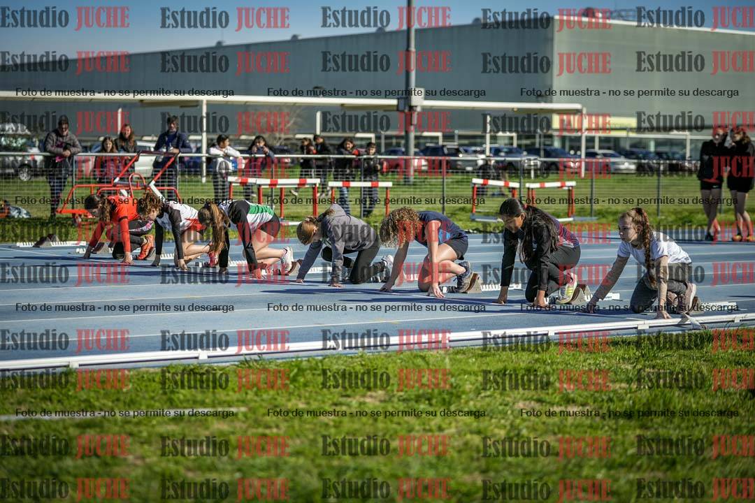 Fotos de los 80 m llanos de mujeres - U14