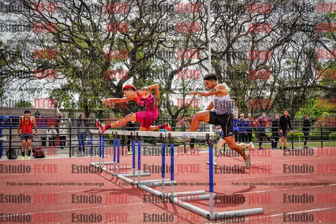 Fotos de los 400 m con vallas de varones