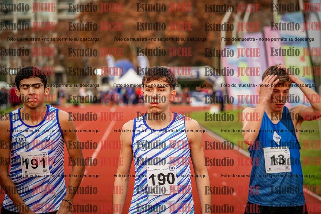 Fotos de los 3000 m con obstáculos de varones