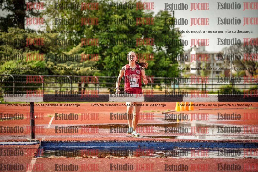 Fotos de los 1500 m con obstáculos de mujeres
