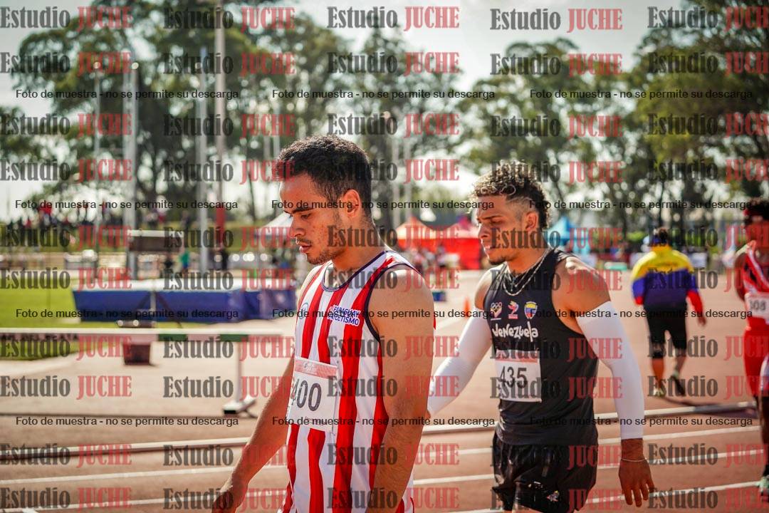 Fotos de algunos extras y podios del día 1
