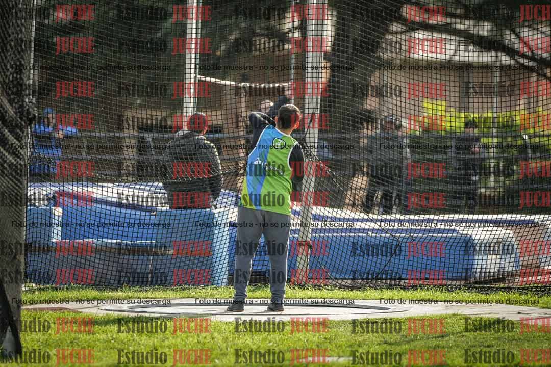 Fotos del lanzamiento de martillo de varones