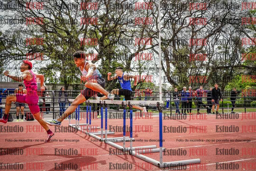 Fotos de los 400 m con vallas de varones